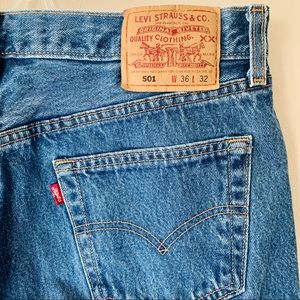 Vintage Levis 501 denim plus size straight leg boyfriend button fly jeans